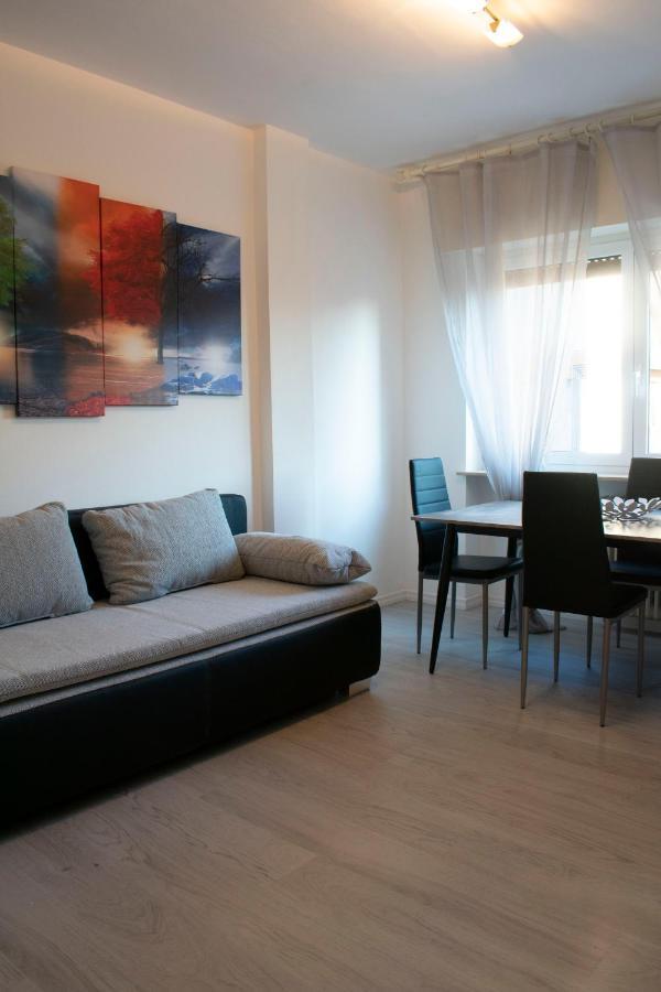 J&M House -Fronte Ospedale- Incluso Netflix E Disney Plus Udine Exterior photo